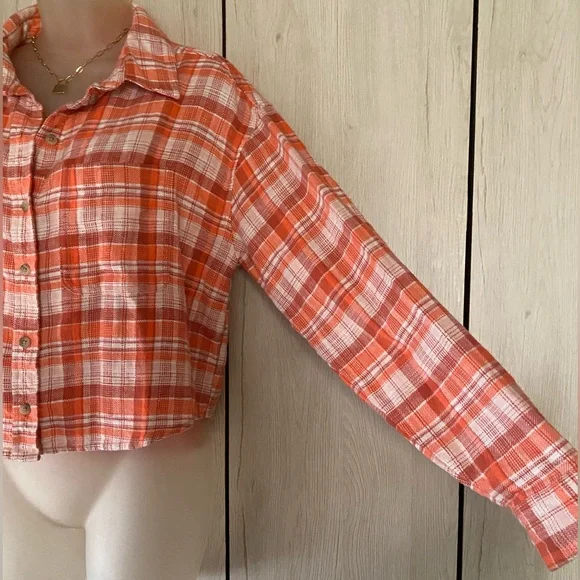 AEO top - Picture 8 of 12